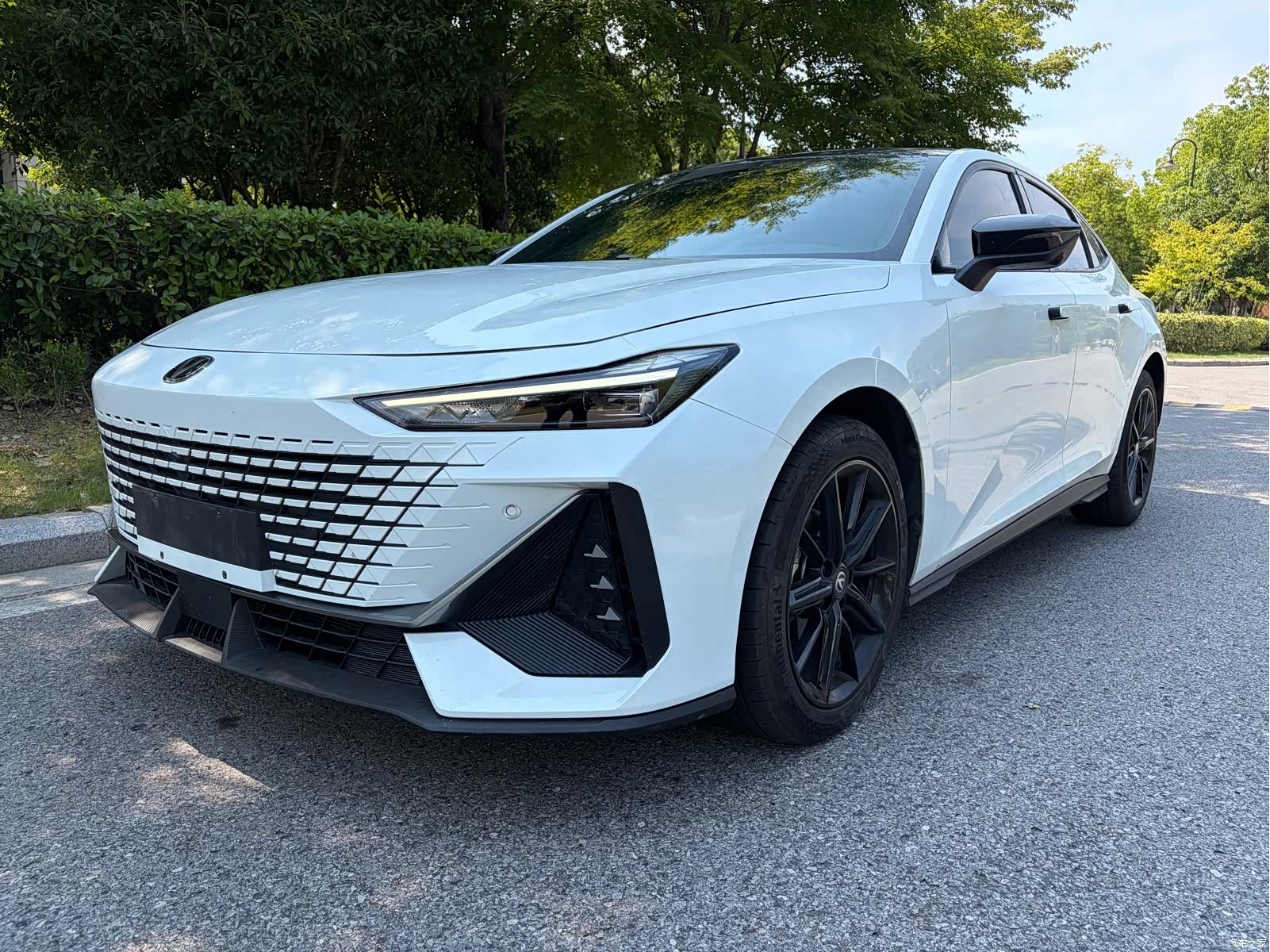 Changan UNI-V, 2023 1