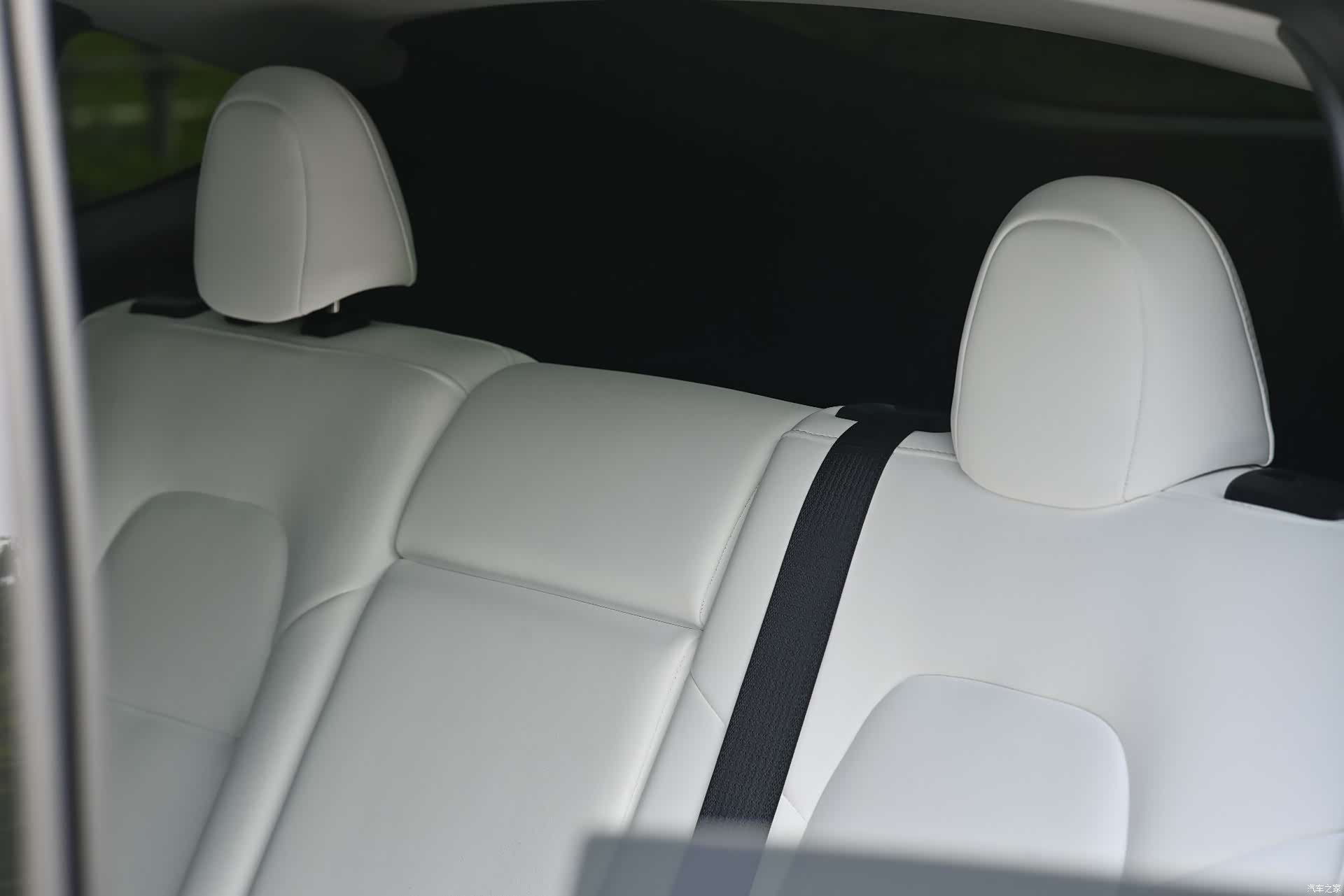 Tesla Model Y, 2023 14