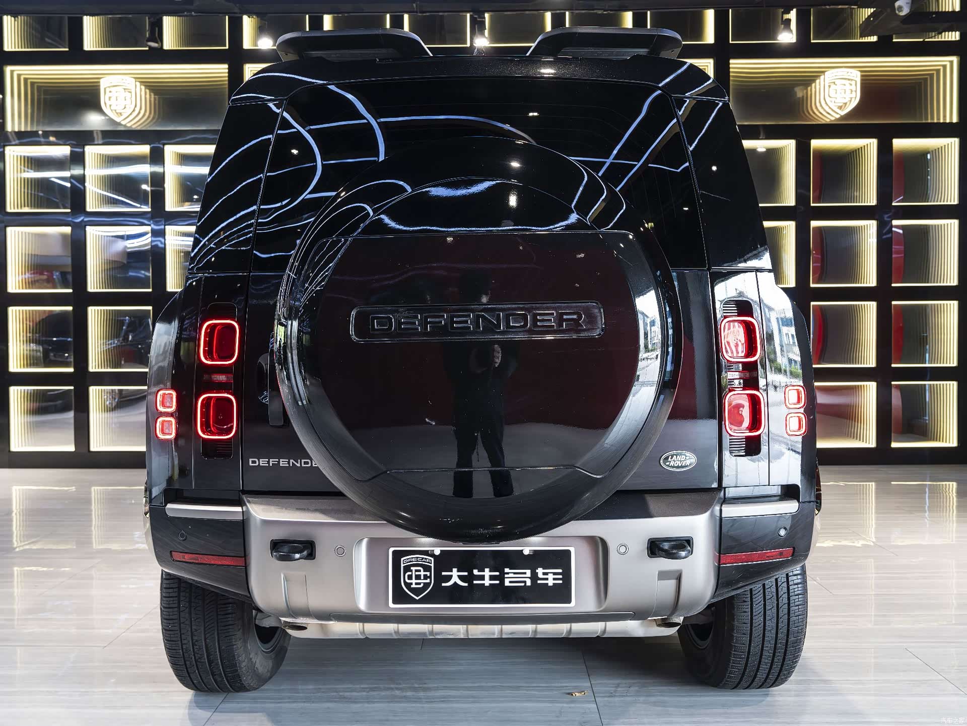Land Rover Defender, 2025 все фото
