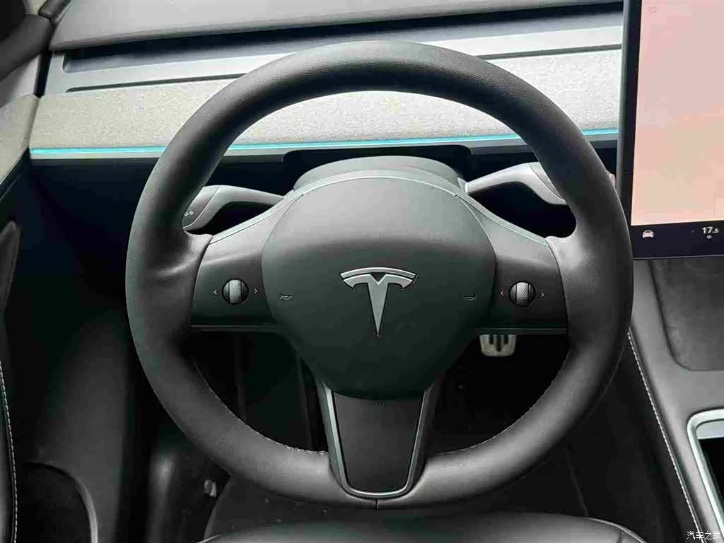 Tesla Model Y, 2024 6