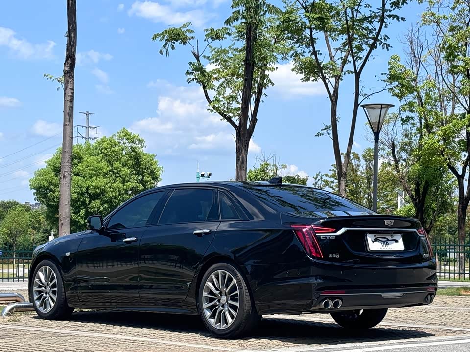 Cadillac CT6