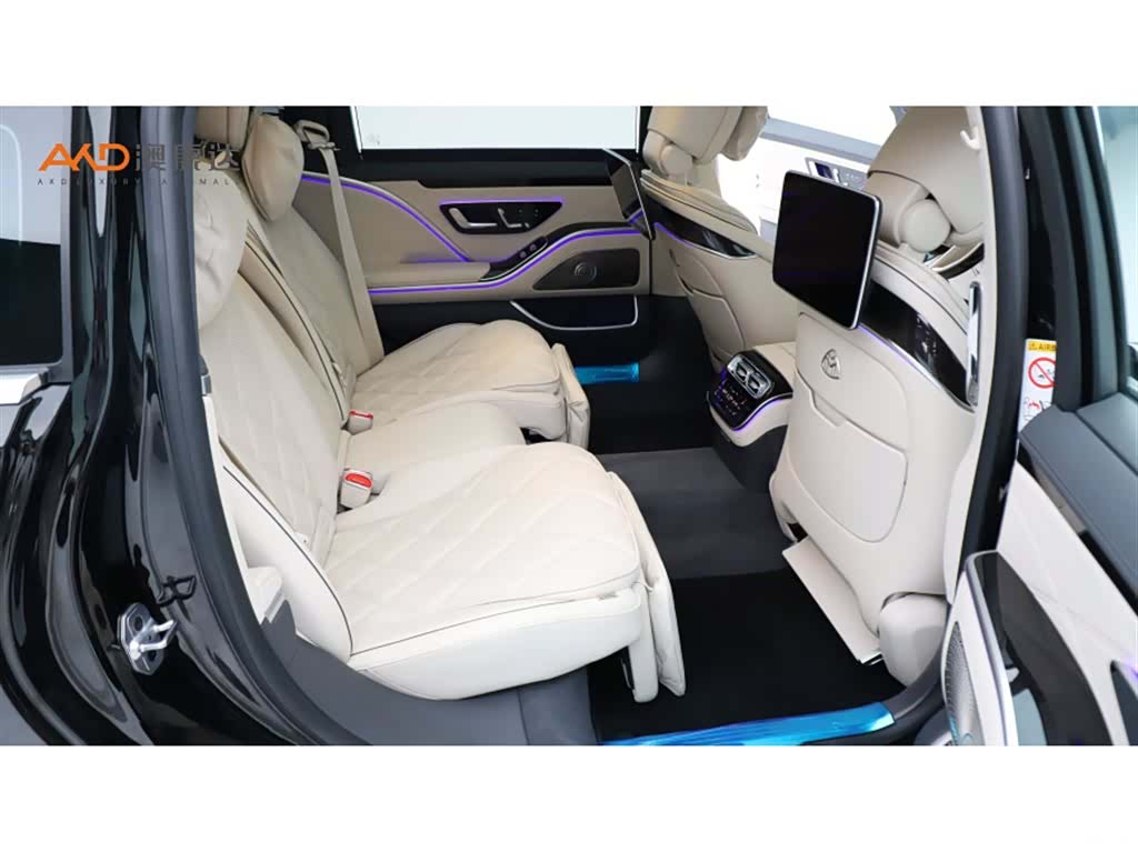 Maybach S480, 2024 8