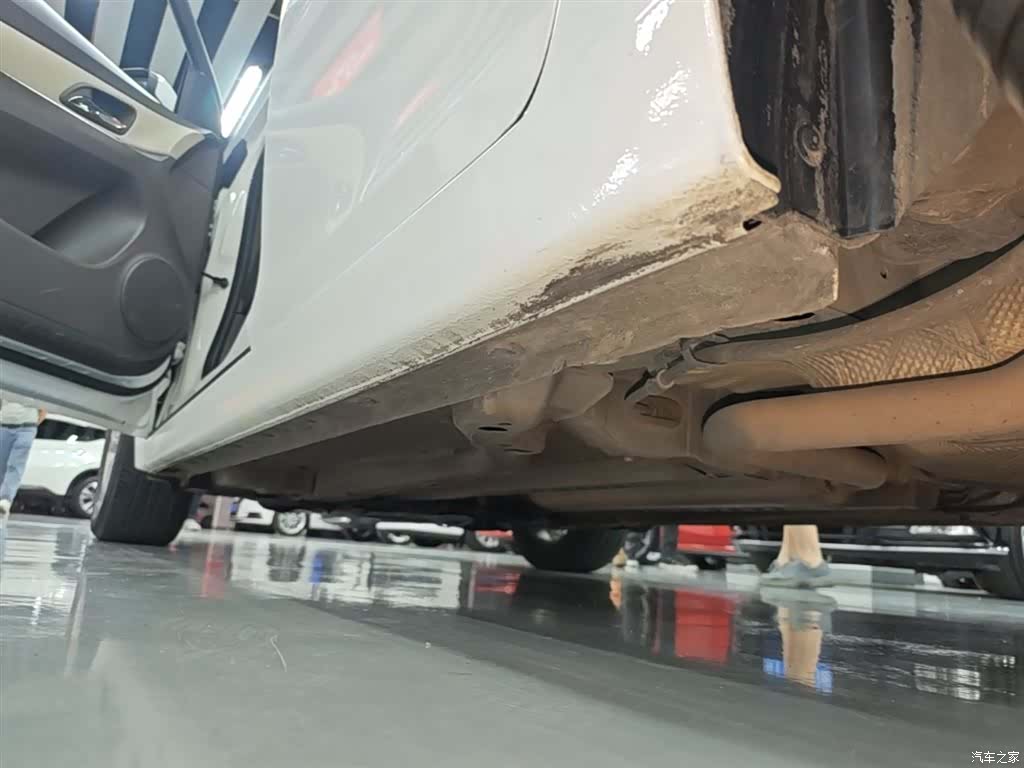 Chevrolet SE, 2015 22
