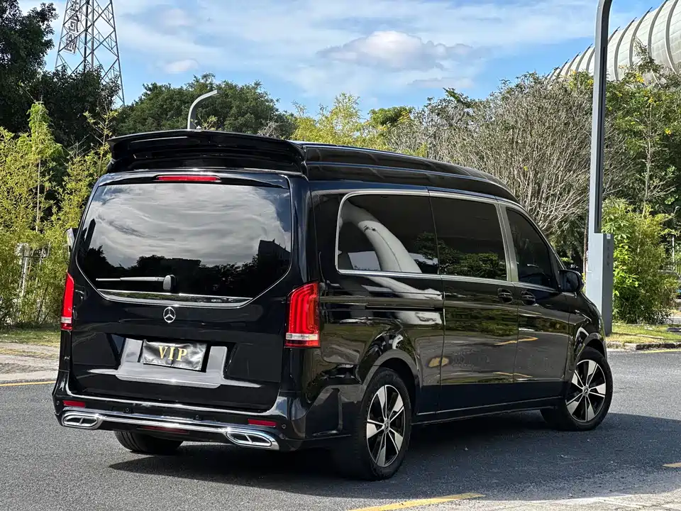 Mercedes-Benz V-class