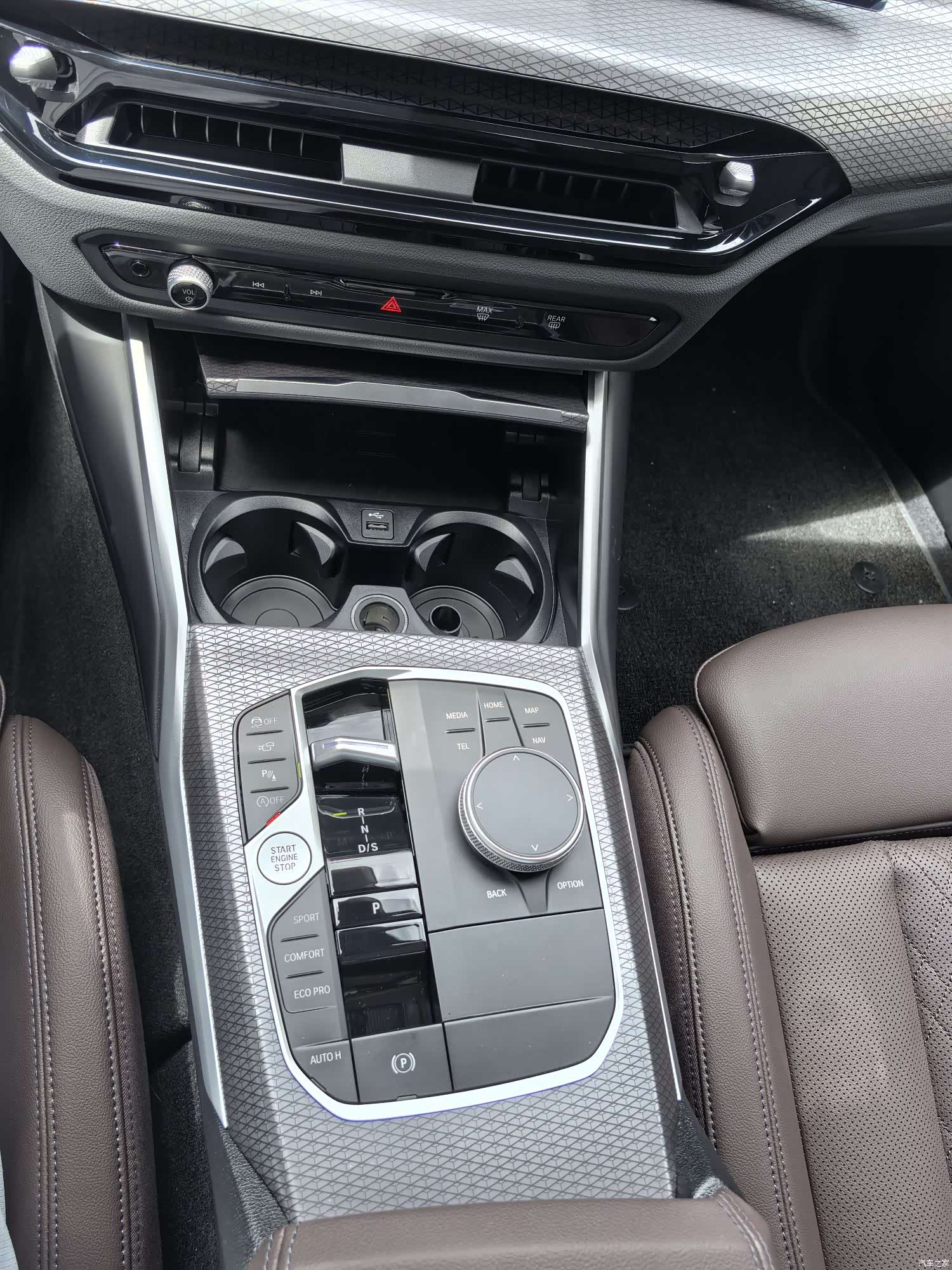 BMW 3 Series, 2026 32