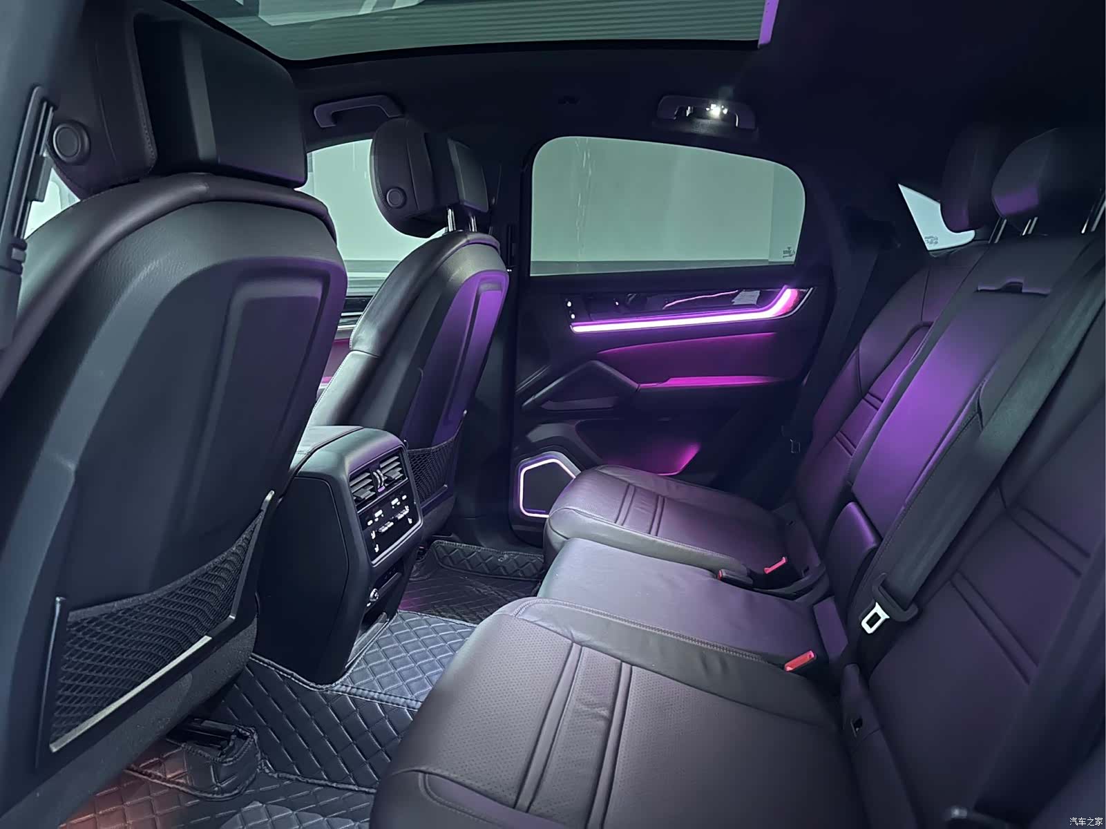 Porsche Cayenne, 2025 15