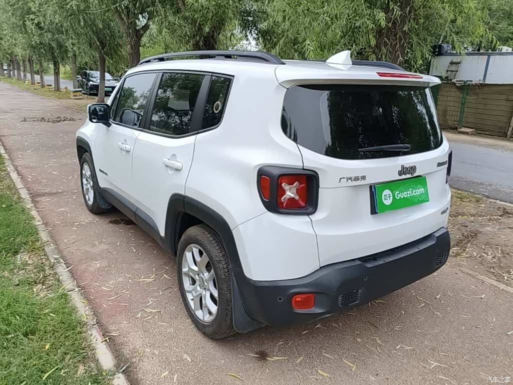 Jeep Renegade, 2016 все фото