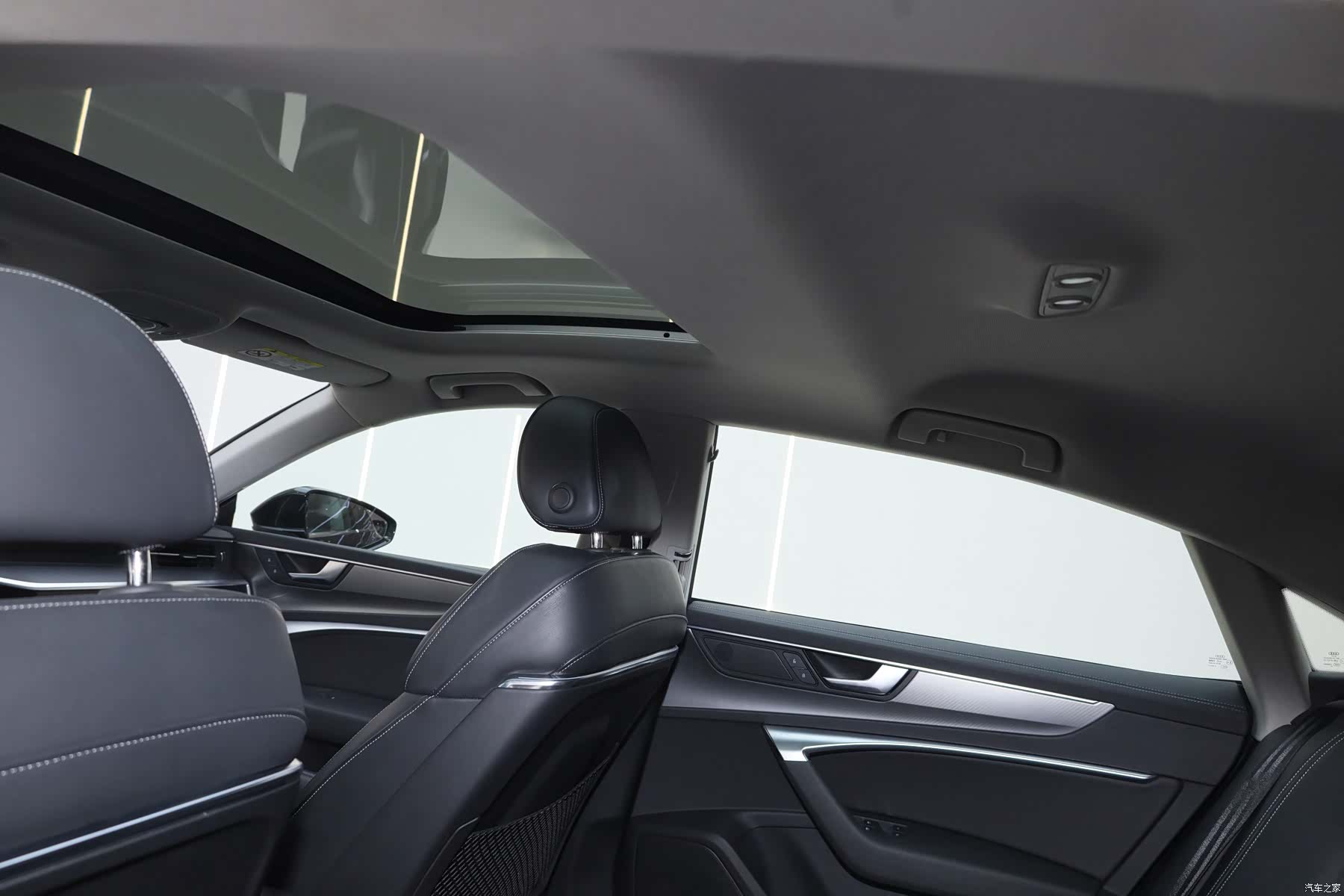 Audi A7L, 2024 17