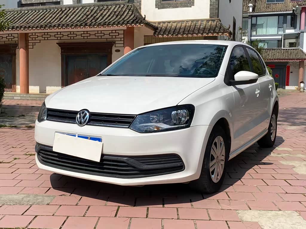 Volkswagen Polo 2016 1.4L AT