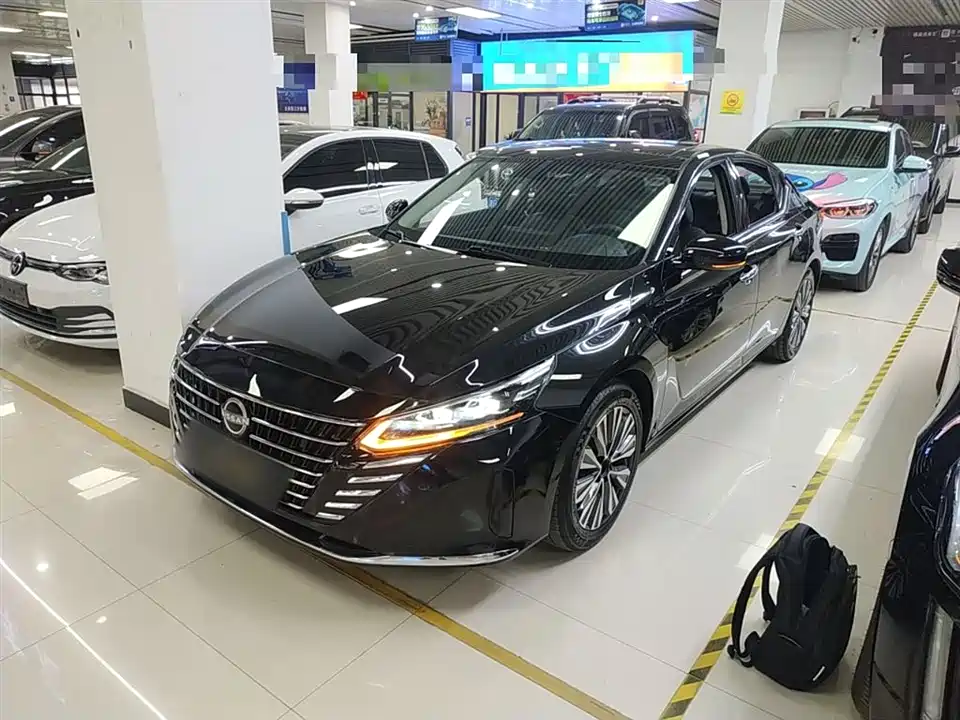 Nissan Teana