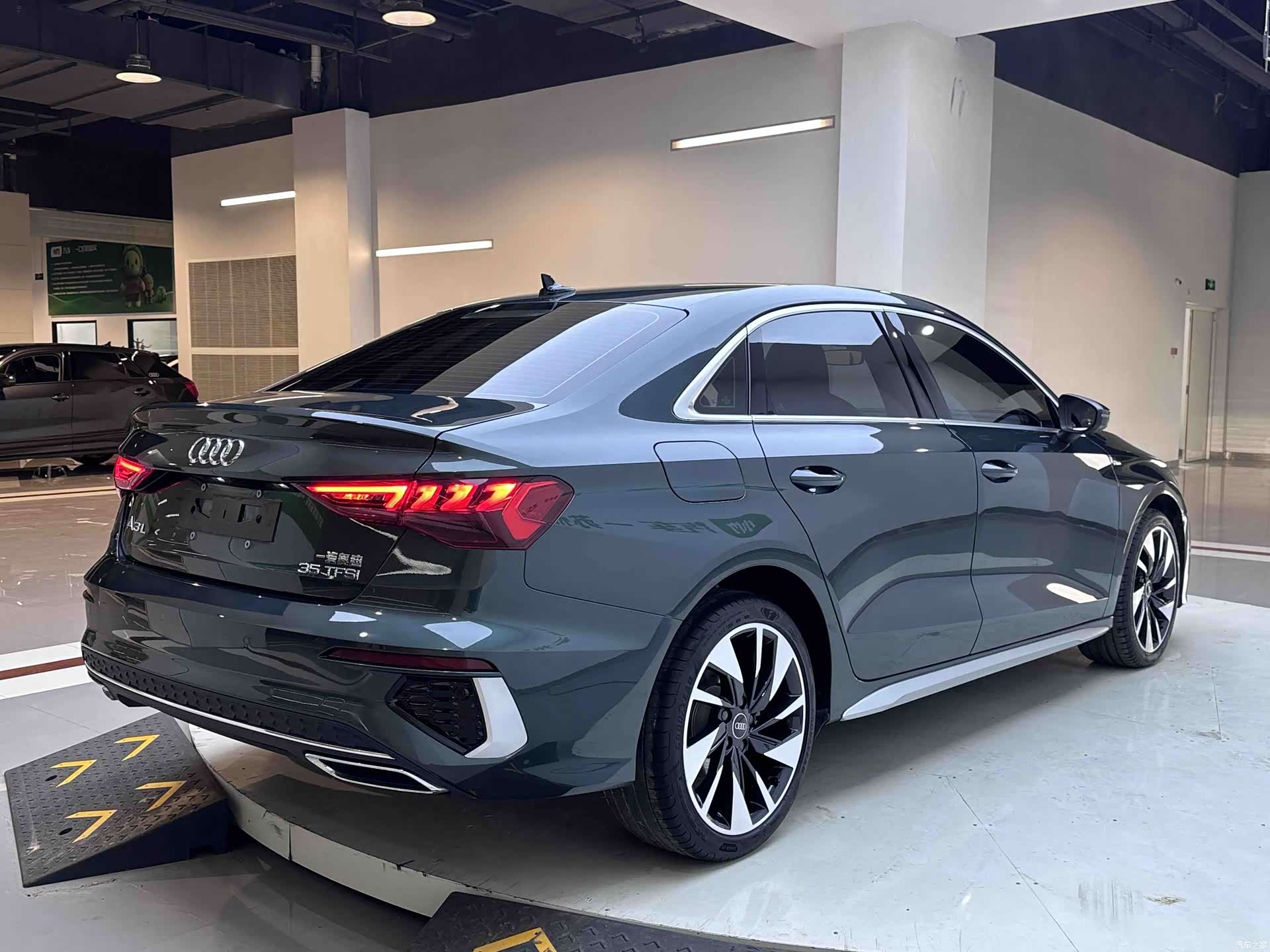 Audi A3, 2023 все фото