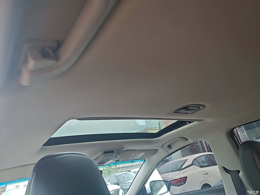 Geely Binray, 2021 18