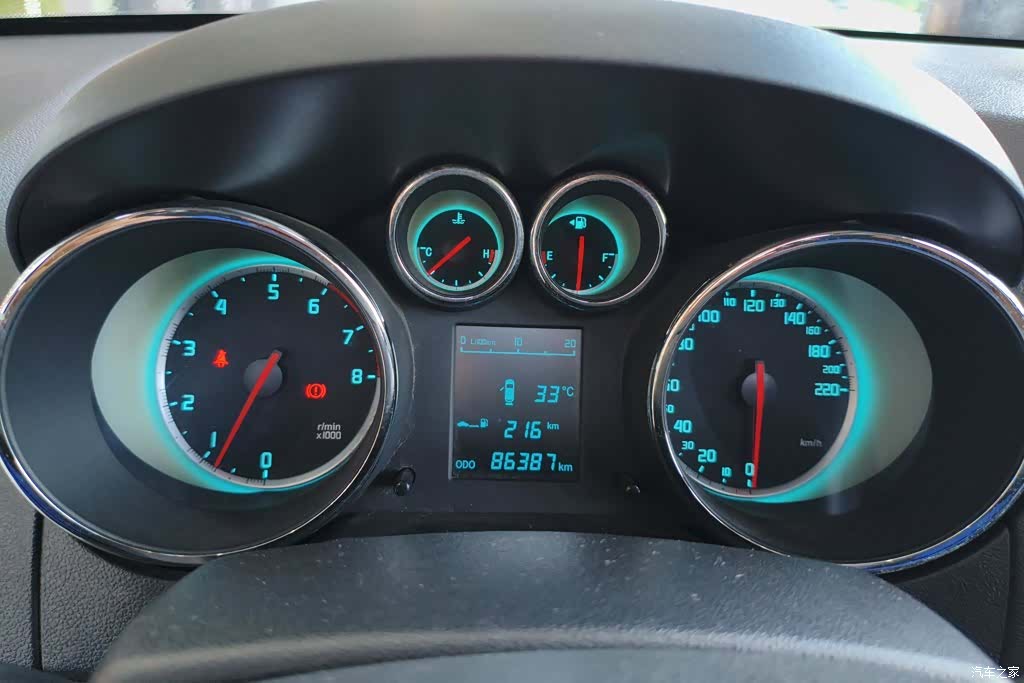 Changan CS35, 2015 13