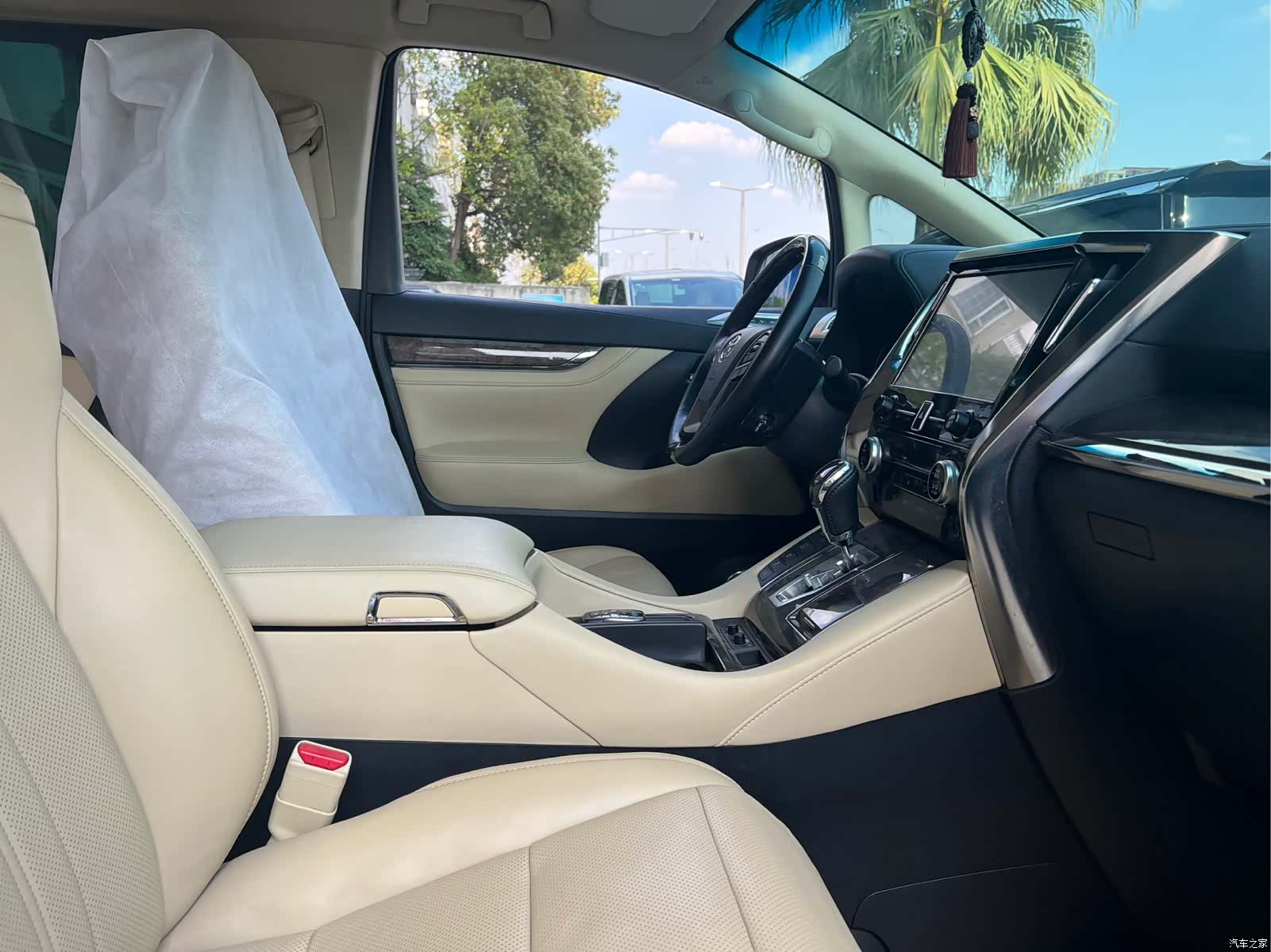 Toyota Alphard, 2020 9