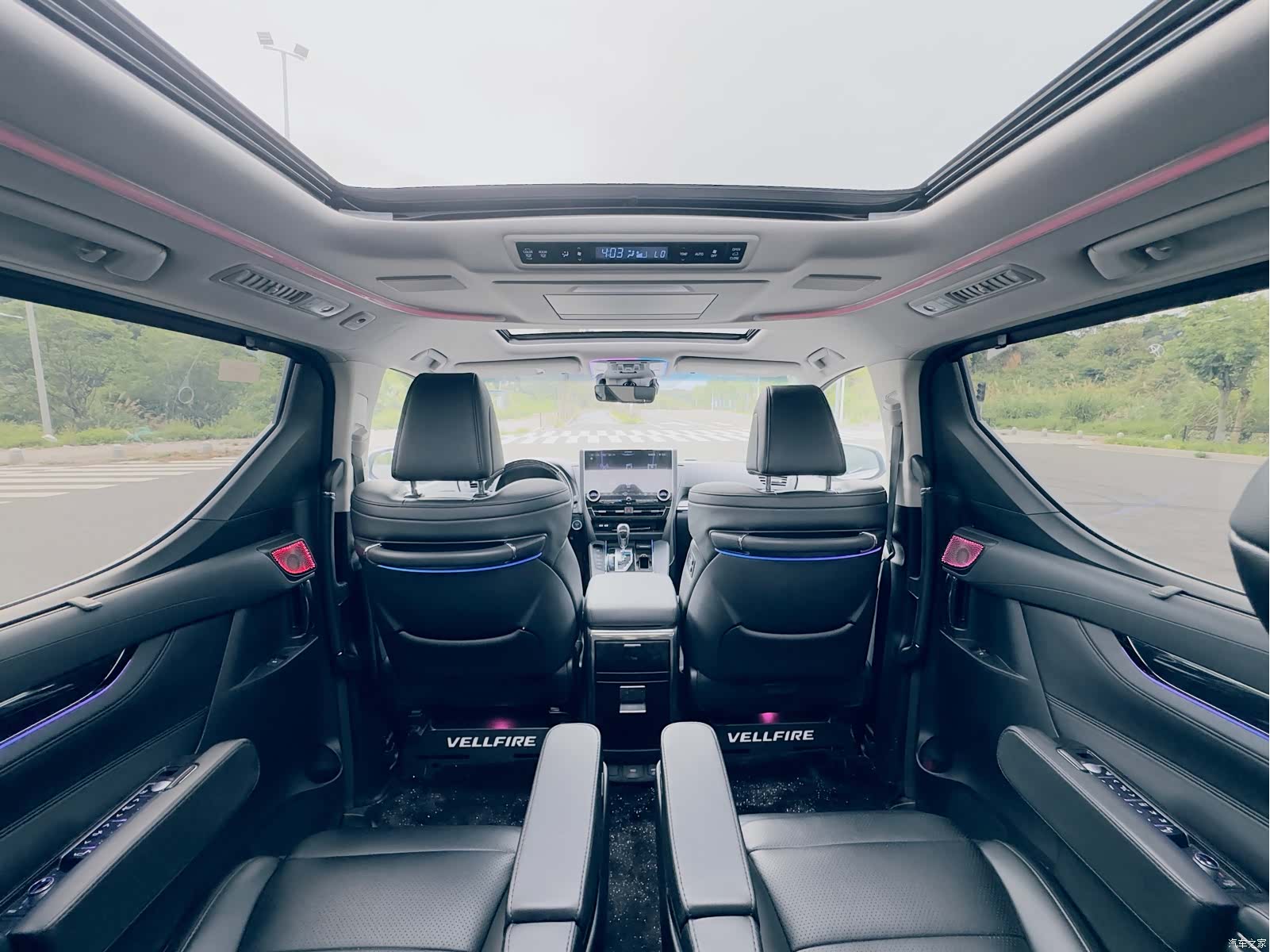 Toyota Vellfire, 2020 17