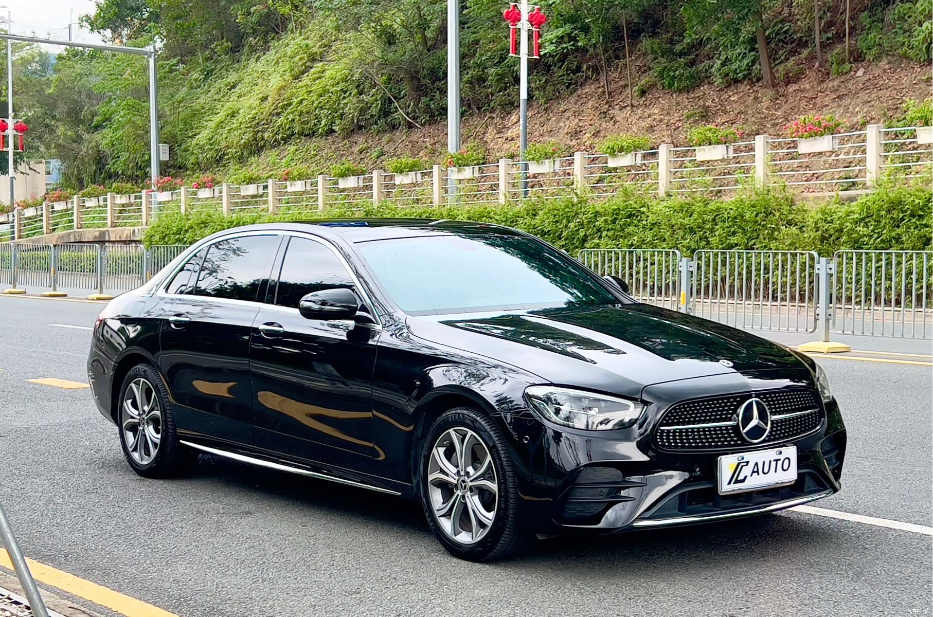 Mercedes-Benz E-Class, 2022 3
