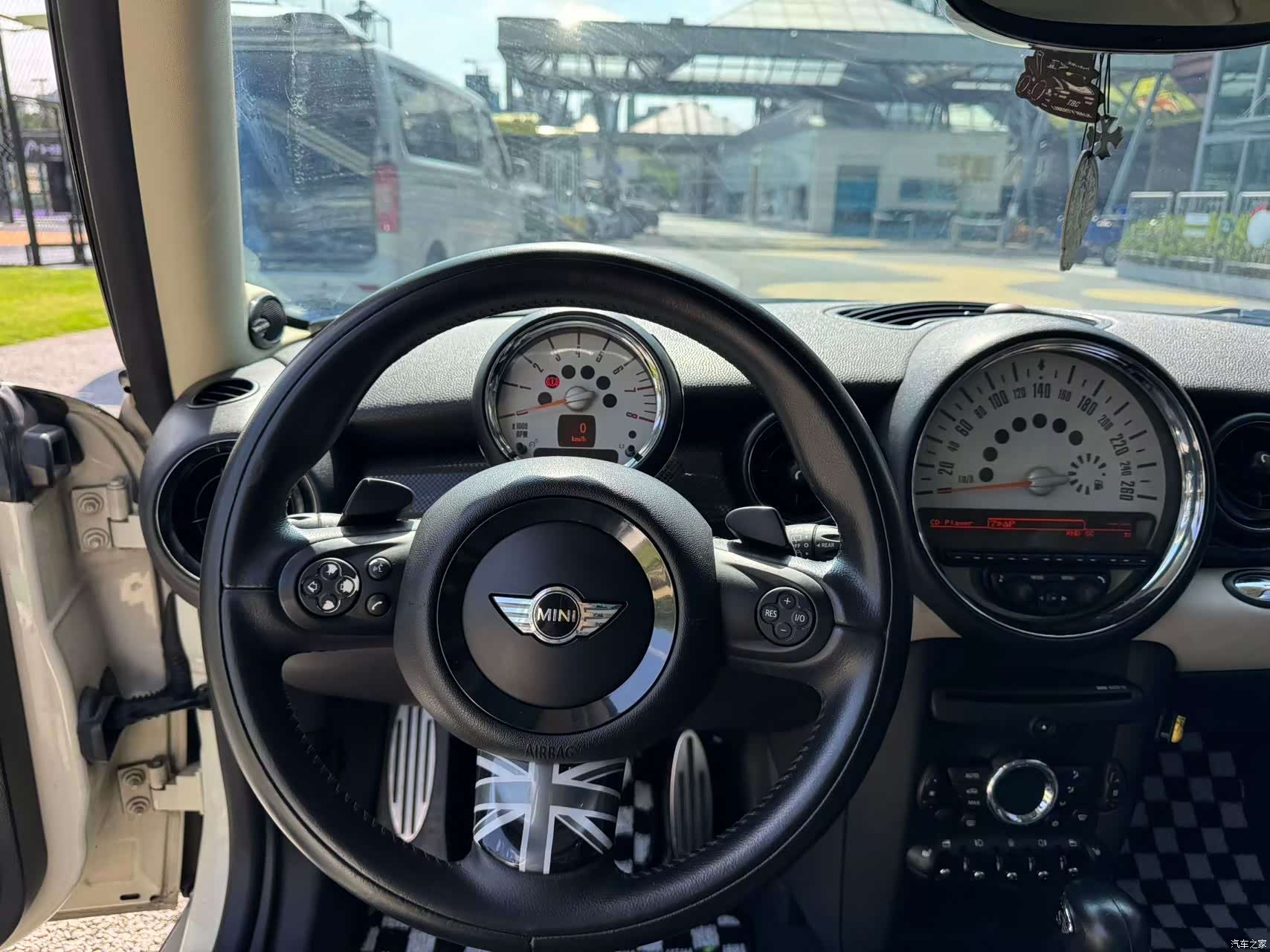 Mini Cooper, 2012 4