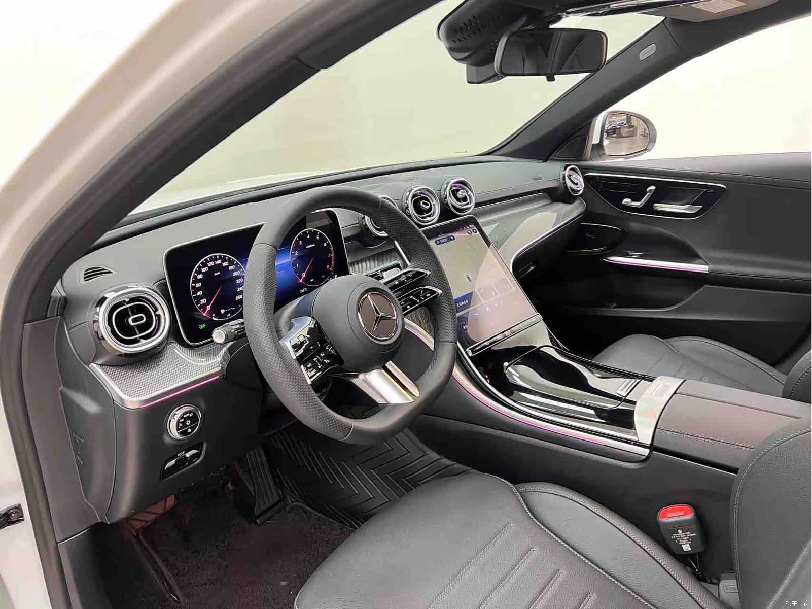 Mercedes-Benz C-Class, 2024 10