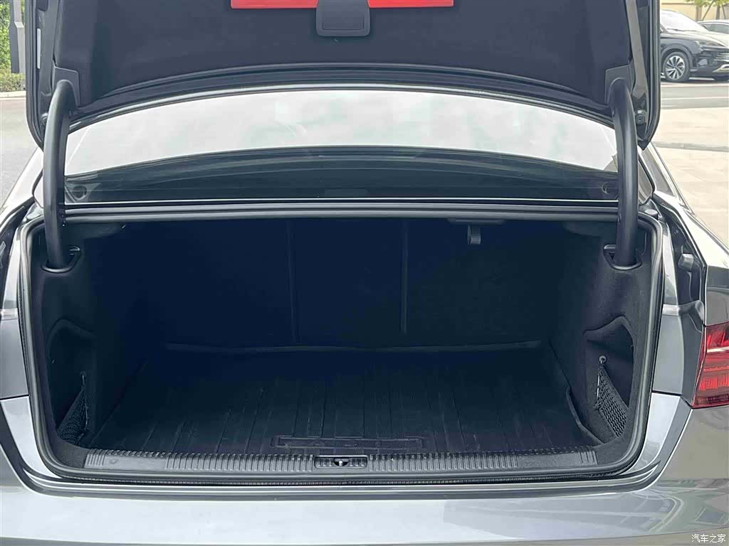 Audi A4L, 2022 22