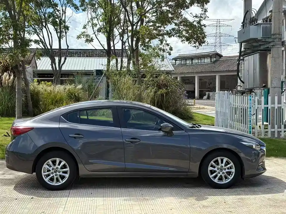 Mazda 3 Angkesaila