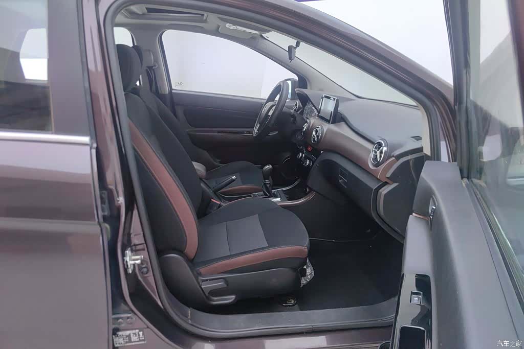 BAIC Q25, 2016 8