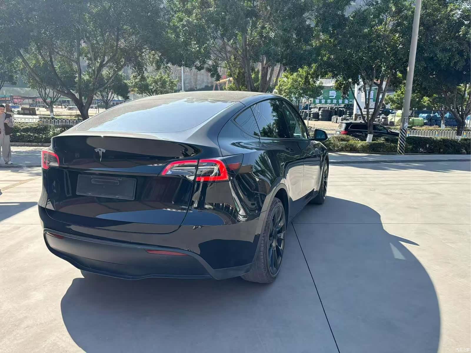 Tesla Model Y, 2021 все фото