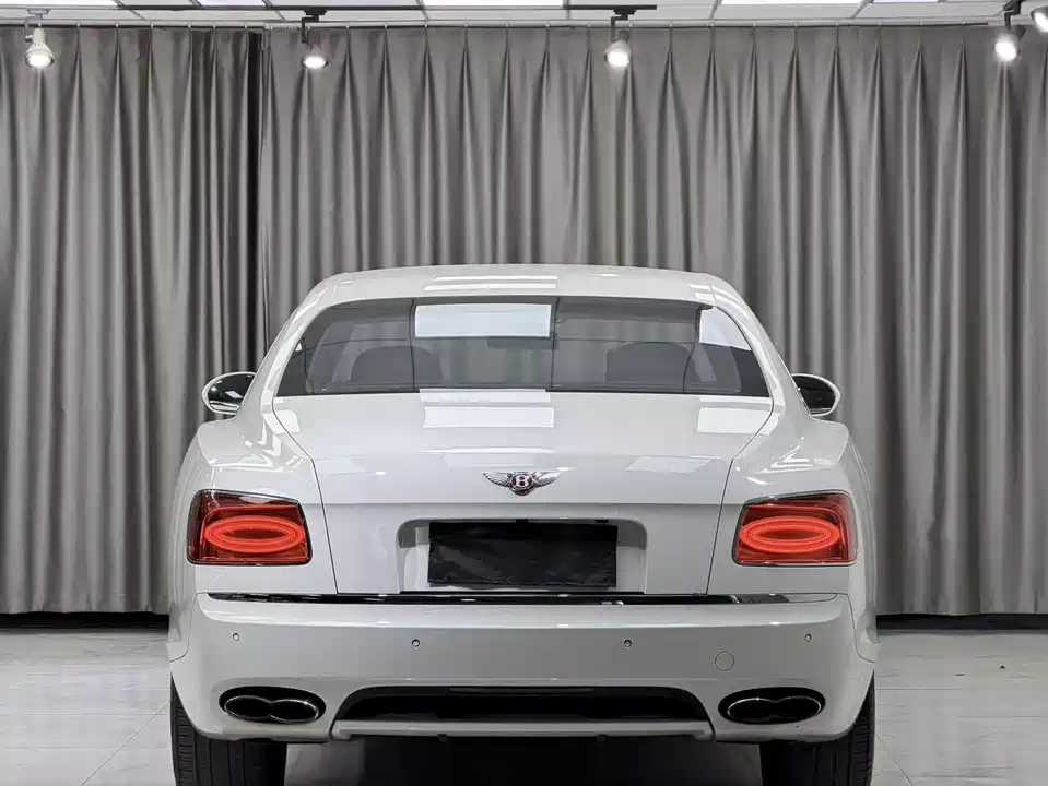 Bentley Flying
