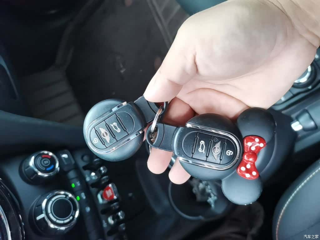 Mini ONE, 2019 9