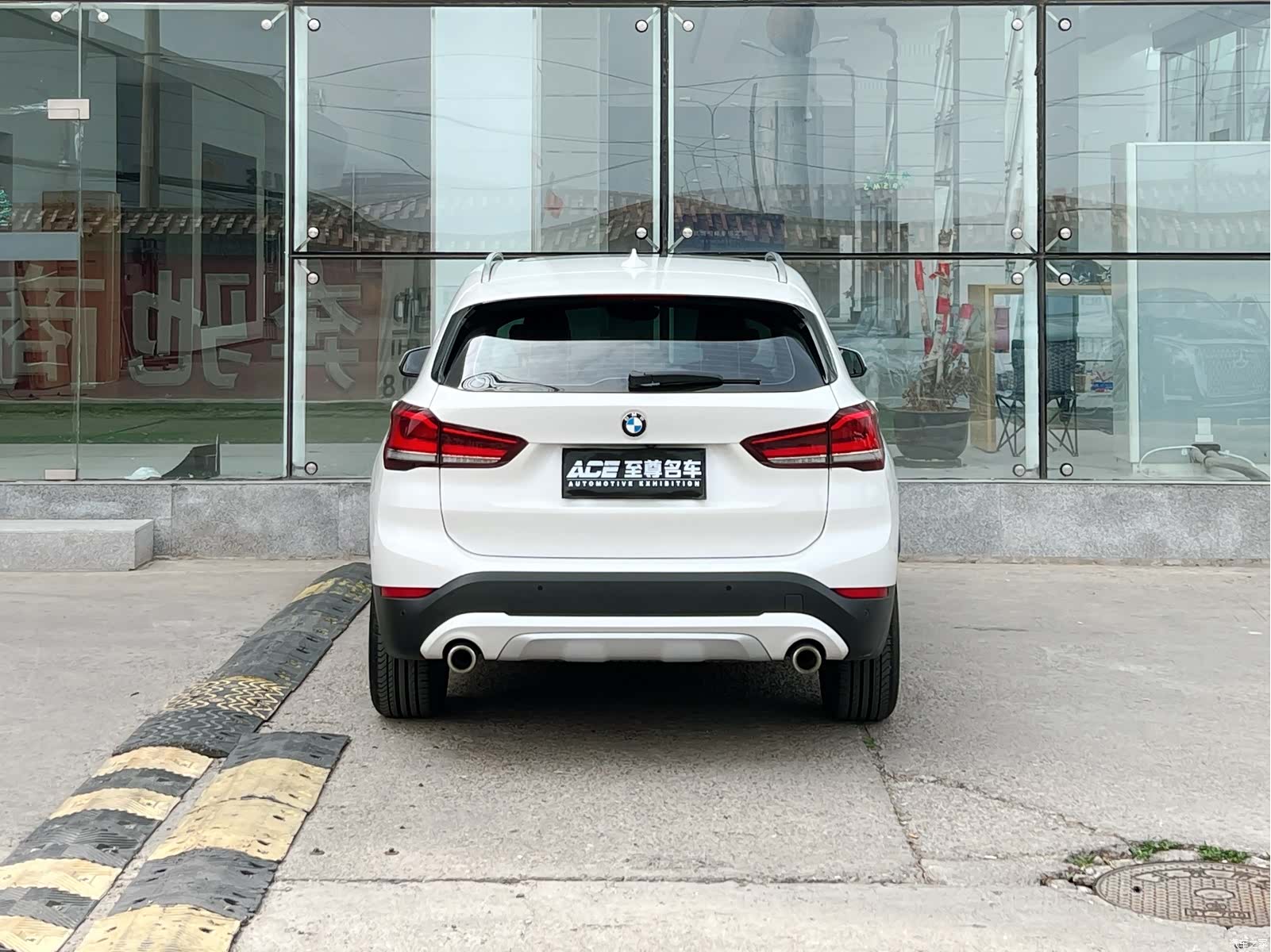 BMW X1, 2020 все фото