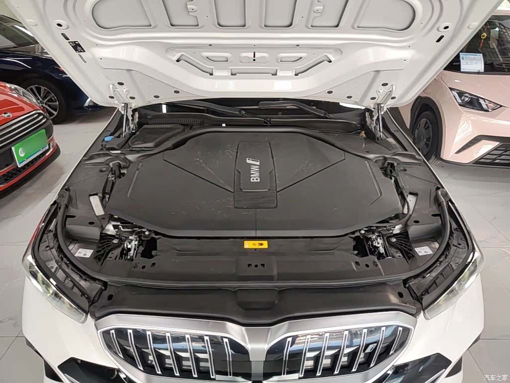 BMW i5, 2025 20