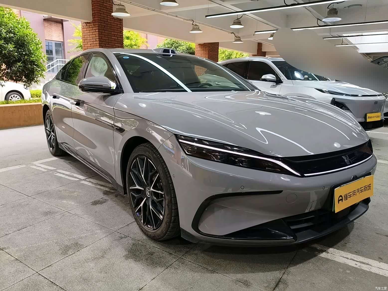 BYD Han, 2025 все фото