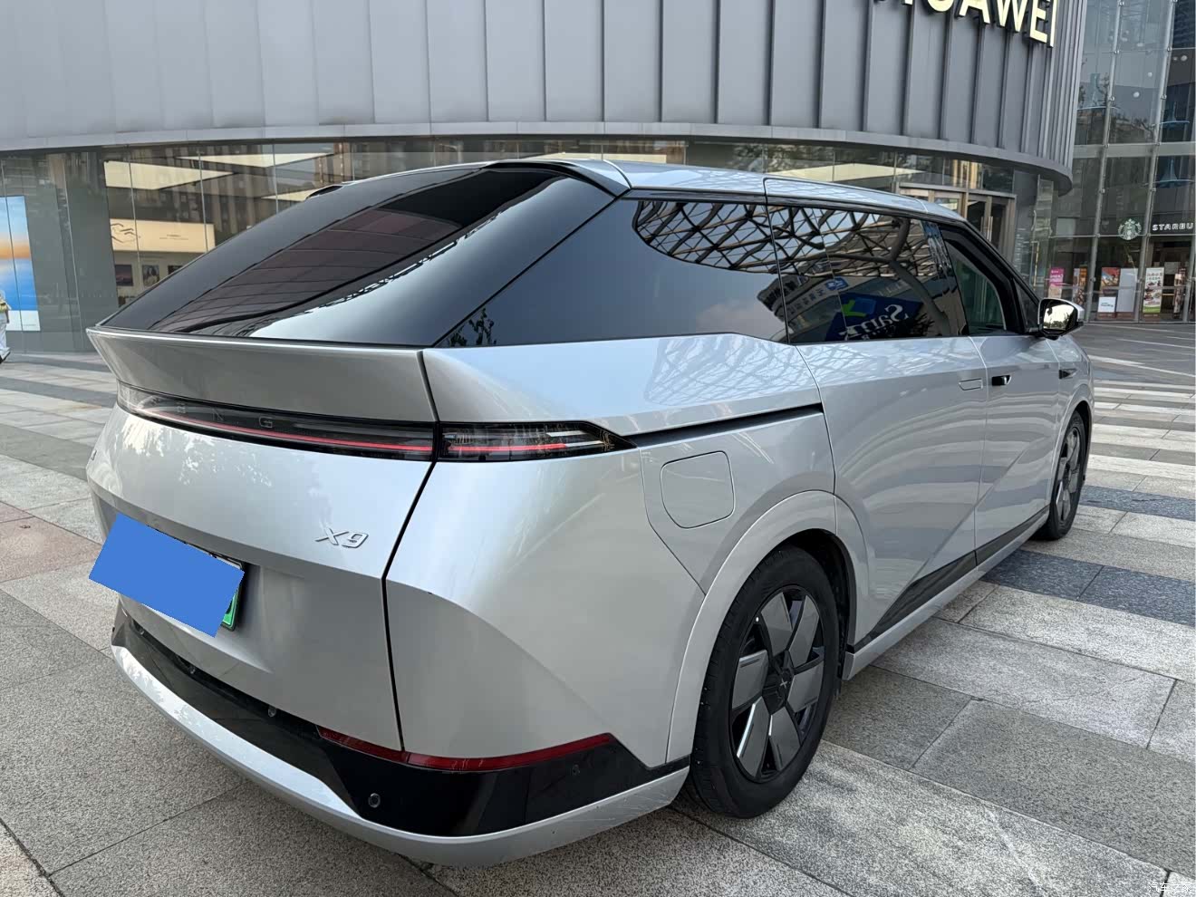 Xpeng X9, 2024 22