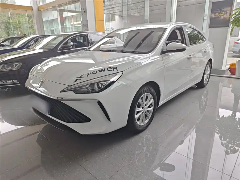 Roewe i5