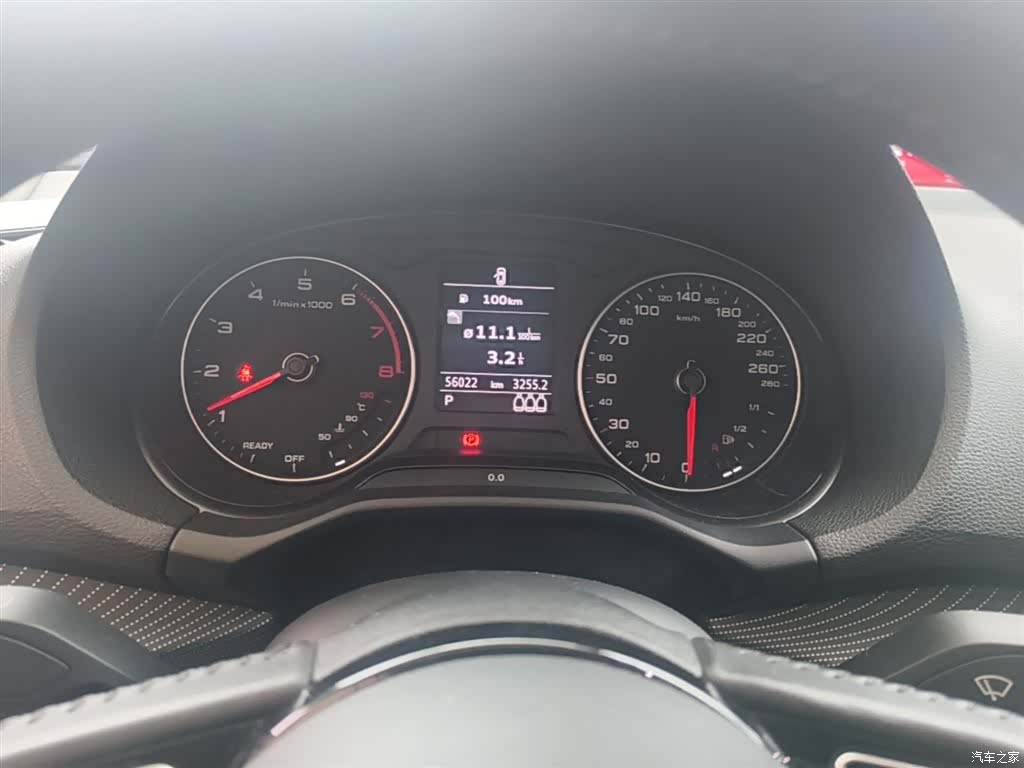 Audi Q2L, 2019 11