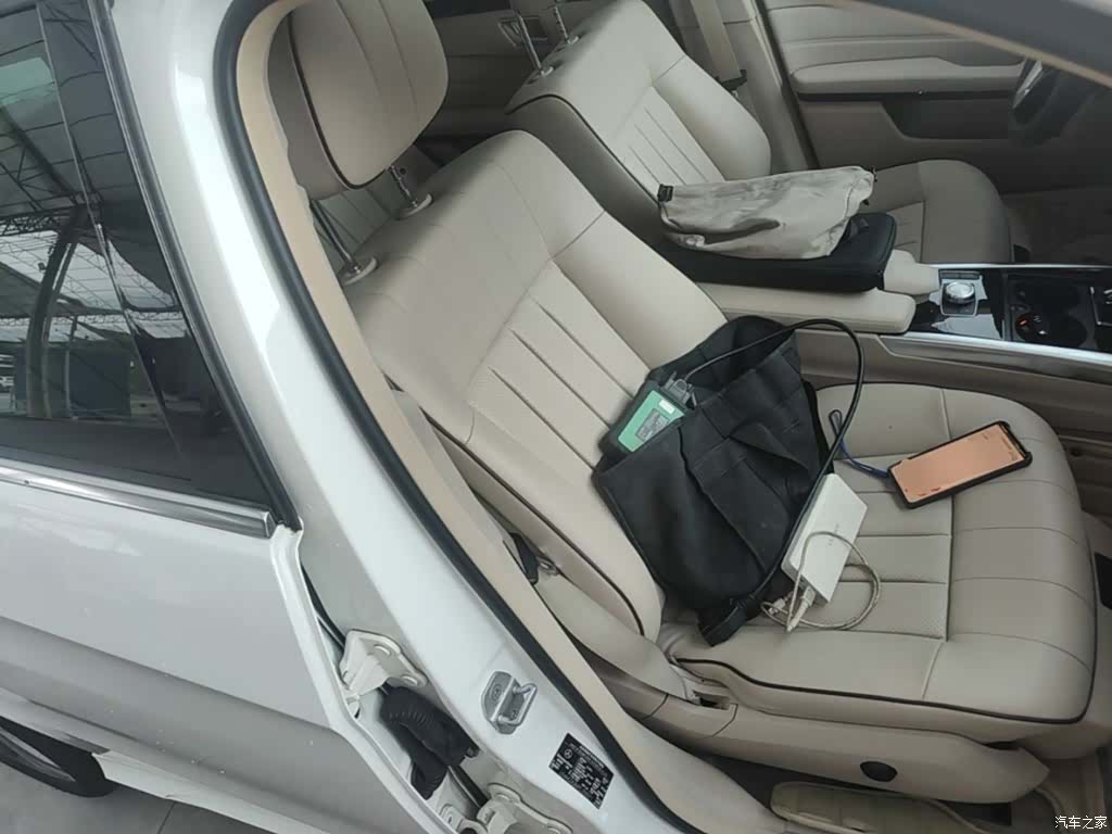 Mercedes-Benz E-Class, 2015 25