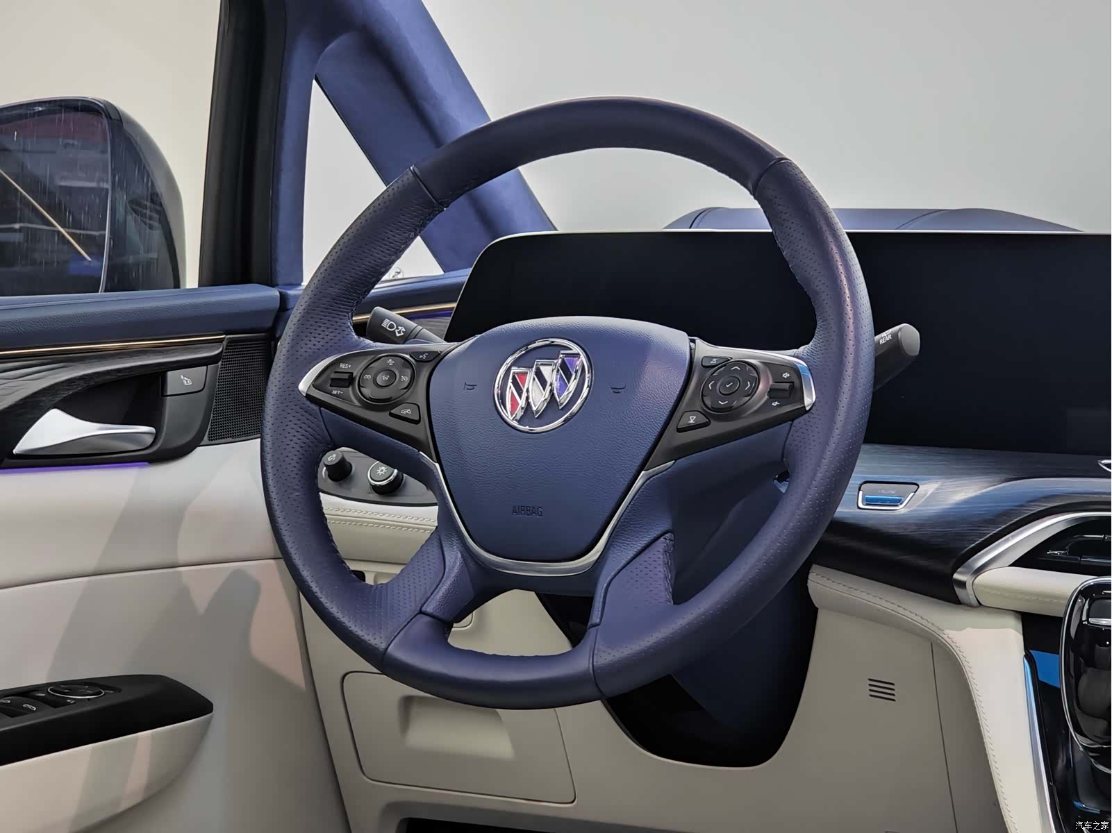 Buick GL8, 2022 11
