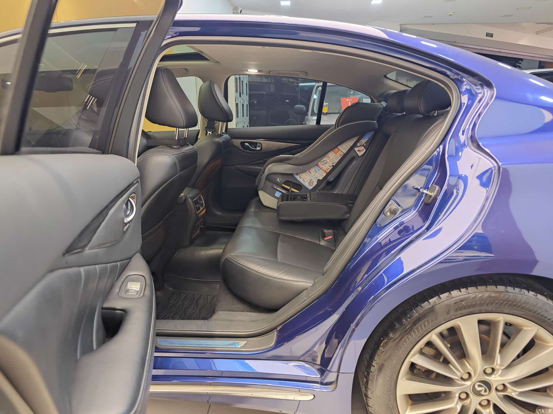 Infiniti Q50L, 2021 22