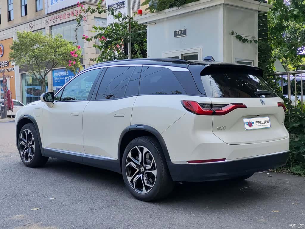 NIO ES8, 2022 4