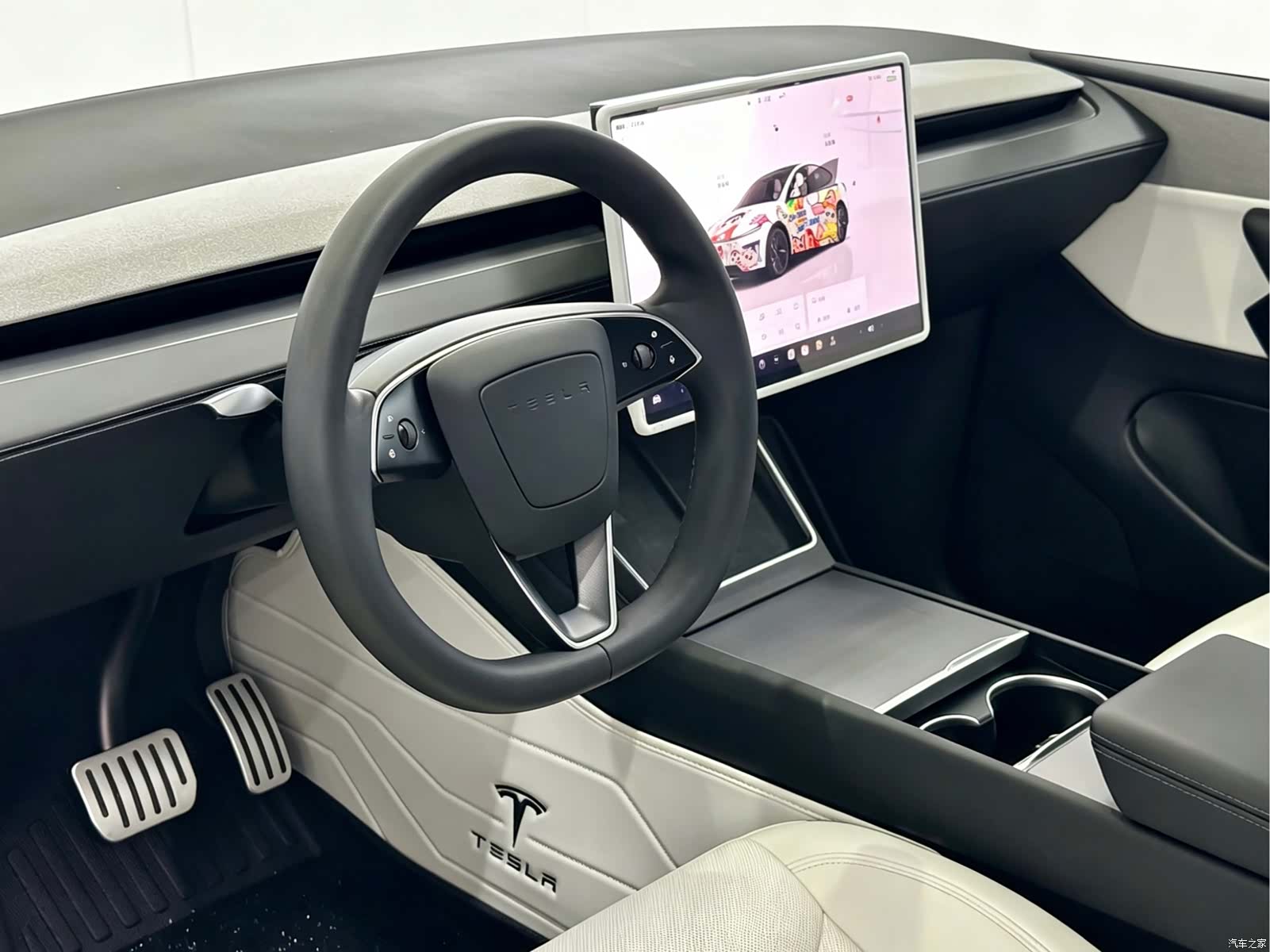 Tesla Model Y, 2025 все фото