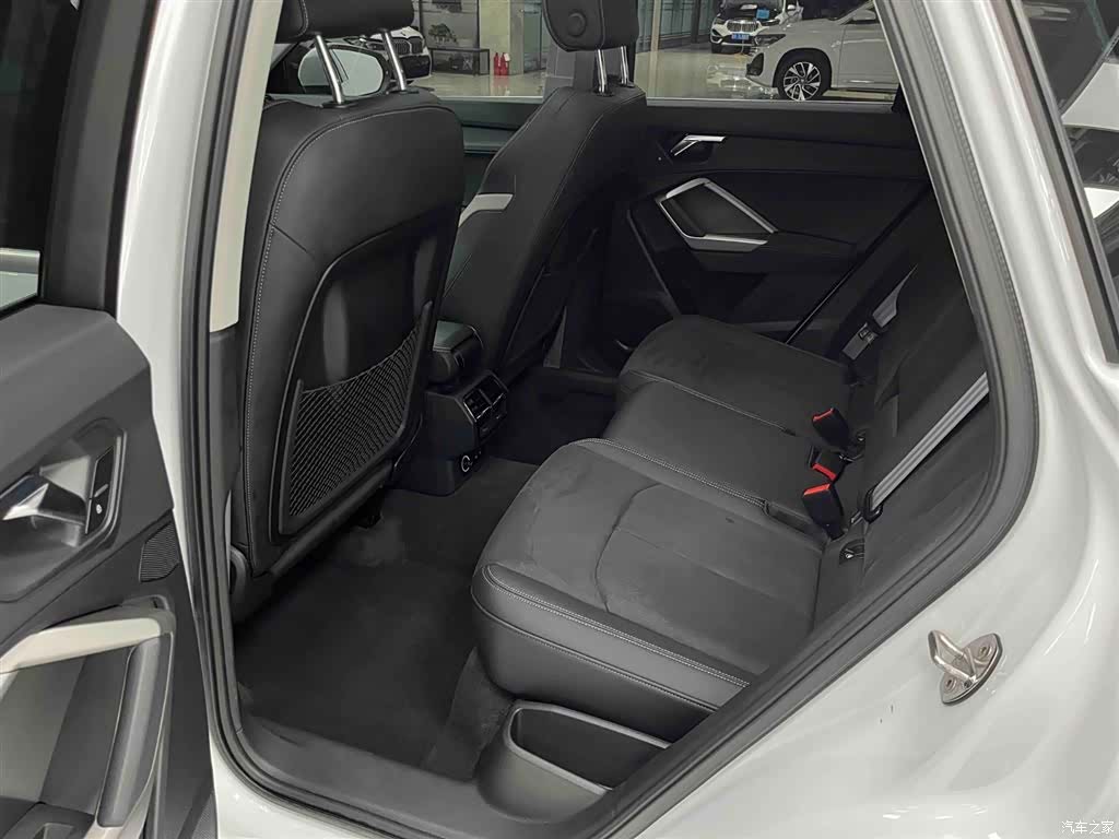 Audi Q3, 2022 13