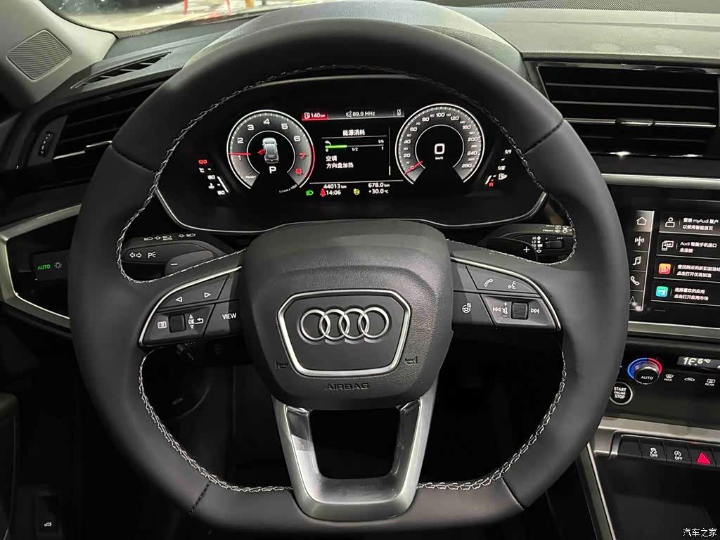 Audi Q3, 2022 3