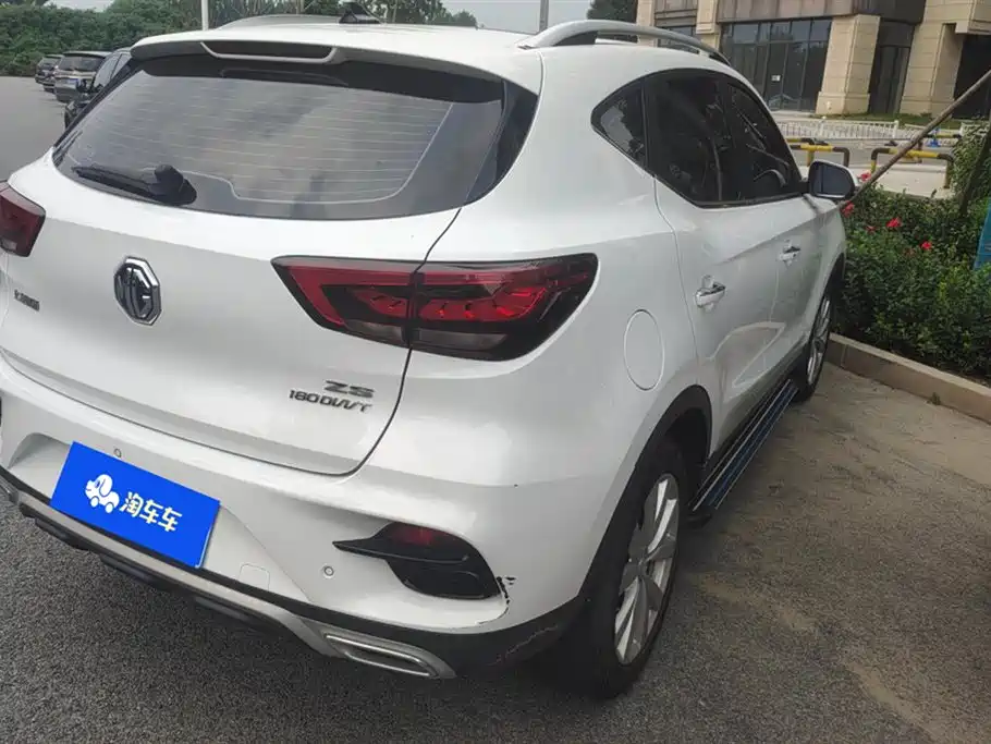 MG ZS