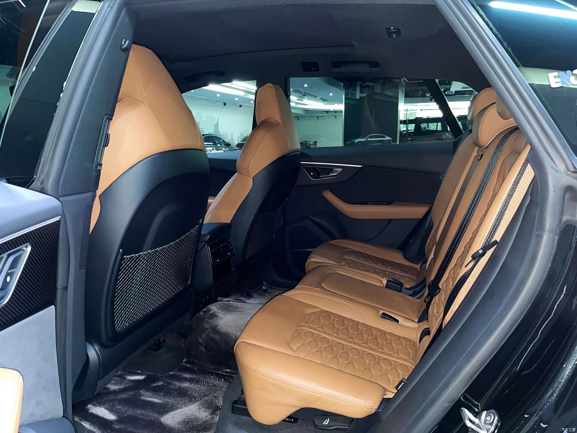 Audi Q8, 2022 16