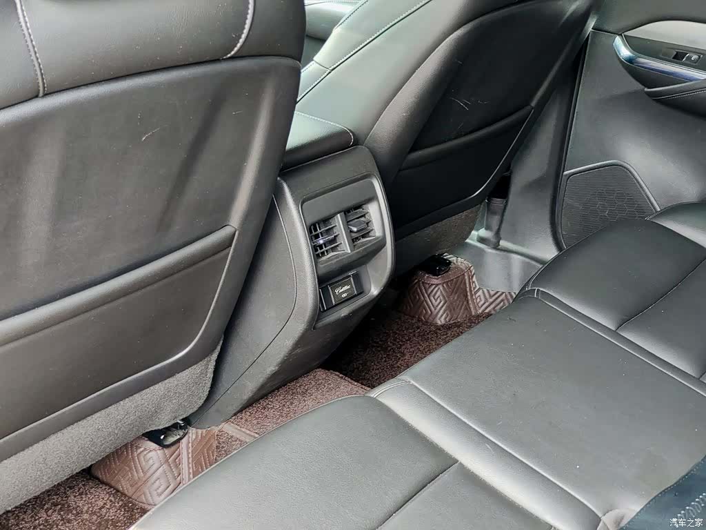 Cadillac XT4, 2021 9