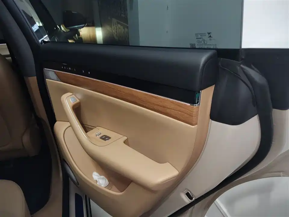 HarmonyOS Wisdom World R7