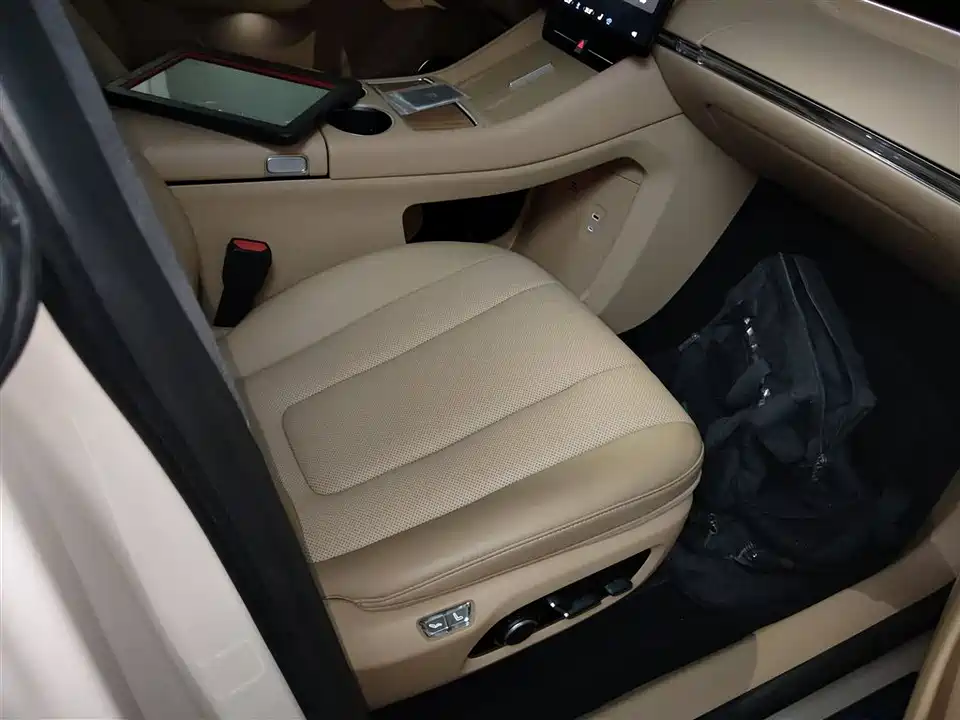 HarmonyOS Wisdom World R7