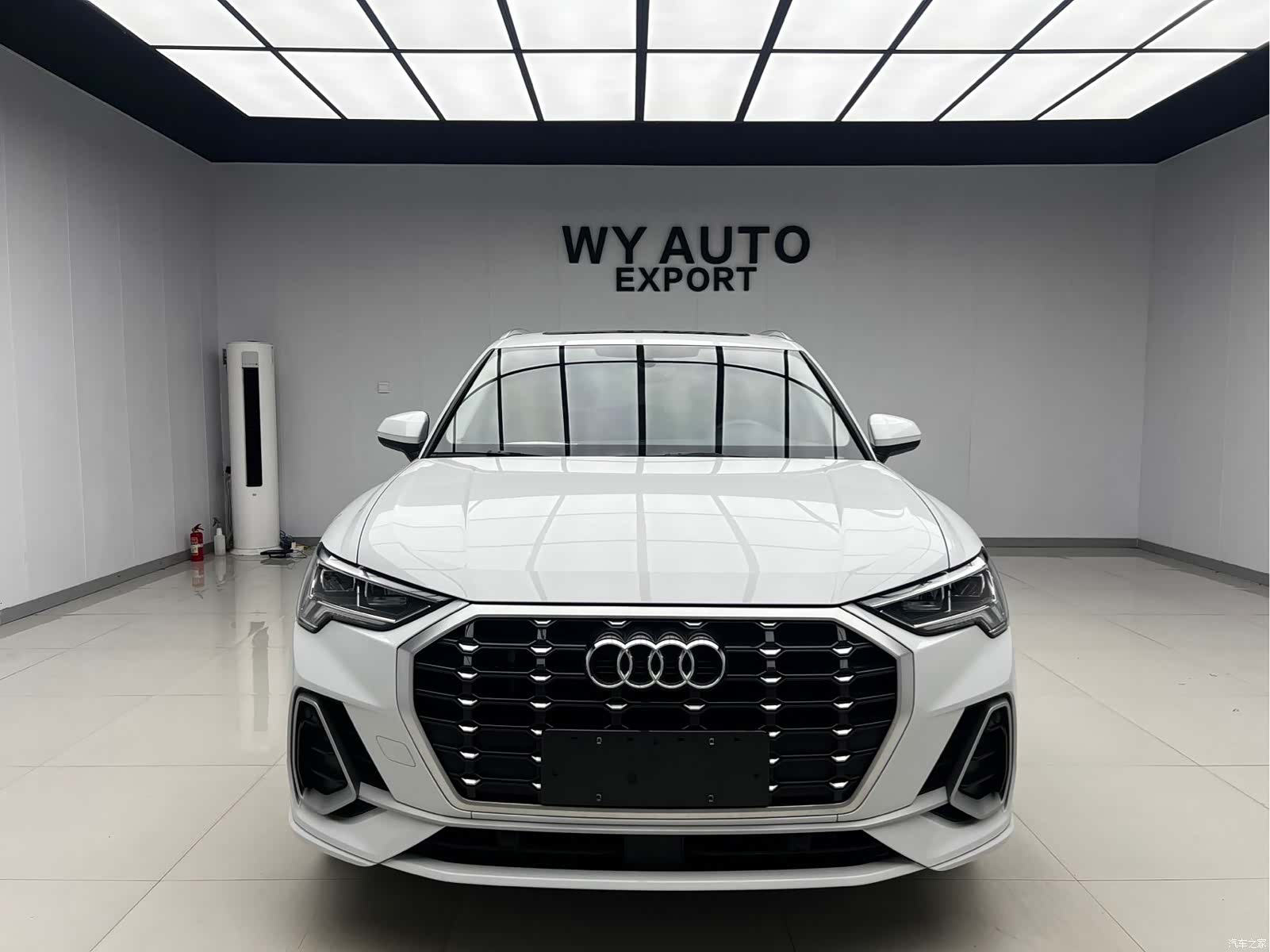Audi Q3, 2022 2