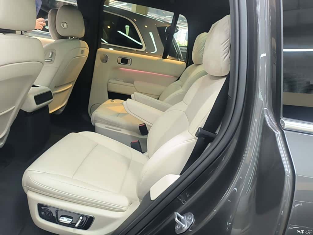 Li Auto L8, 2025 17