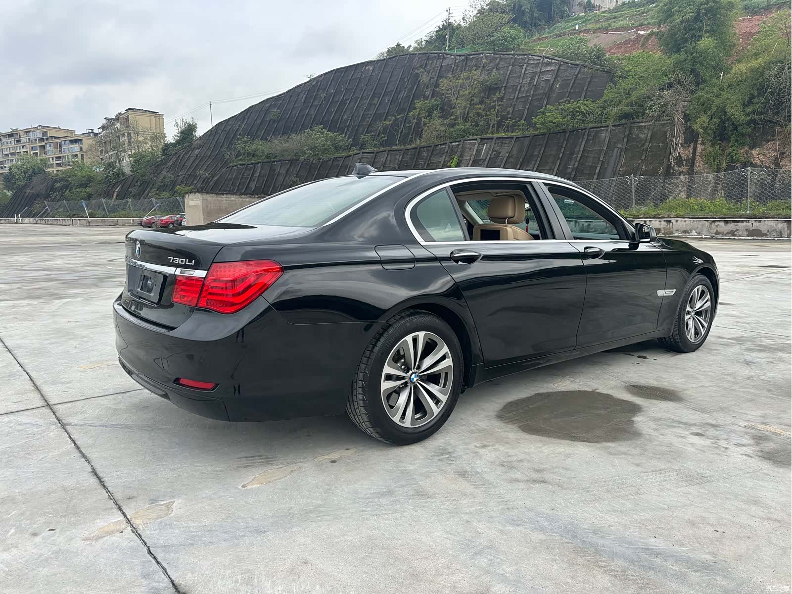BMW 7 Series, 2011 6
