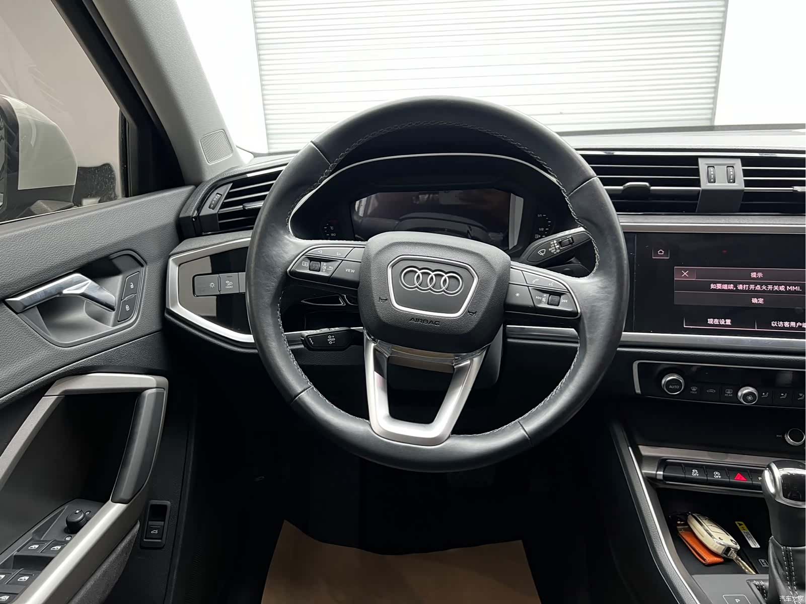Audi Q3, 2022 10